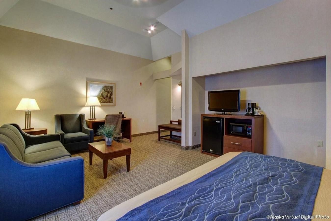 Wingate By Wyndham Anchorage Downtown - Ship Creek Hotel Exterior photo
