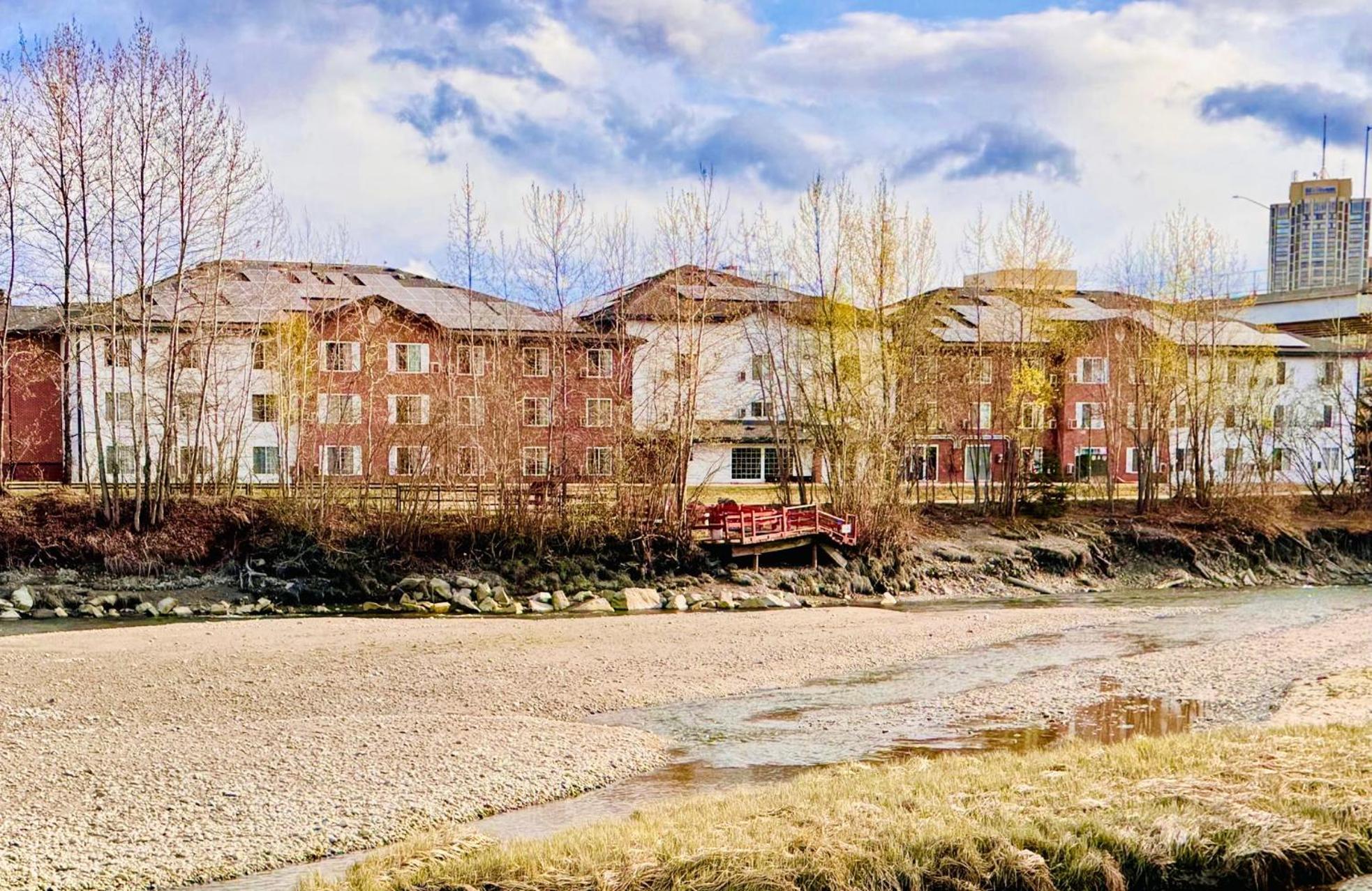 Wingate By Wyndham Anchorage Downtown - Ship Creek Hotel Exterior photo